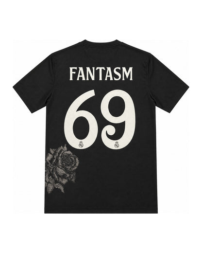 Espalda de la camiseta negra Real Madrid Y-3 con rosa gris, nombre Fantasm y número 69 en blanco