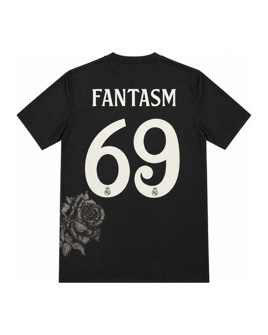 Espalda de la camiseta negra Real Madrid Y-3 con rosa gris, nombre Fantasm y número 69 en blanco