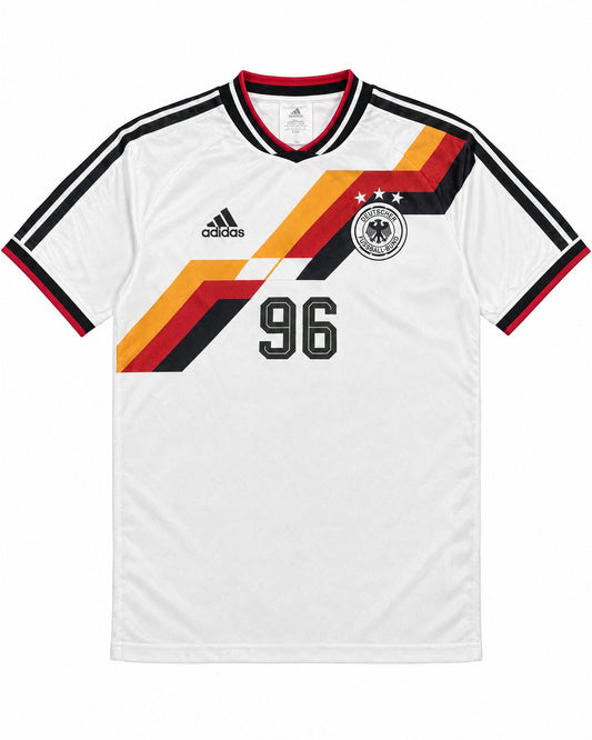 Frontal de la camiseta blanca Alemania retro 1990 con gráfico negro, rojo y amarillo, escudo DFB y número 96
