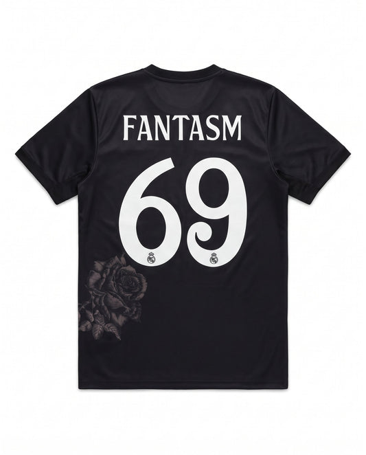 Espalda de la camiseta negra Real Madrid Y-3 con rosas grises, nombre Fantasm y número 69 en blanco