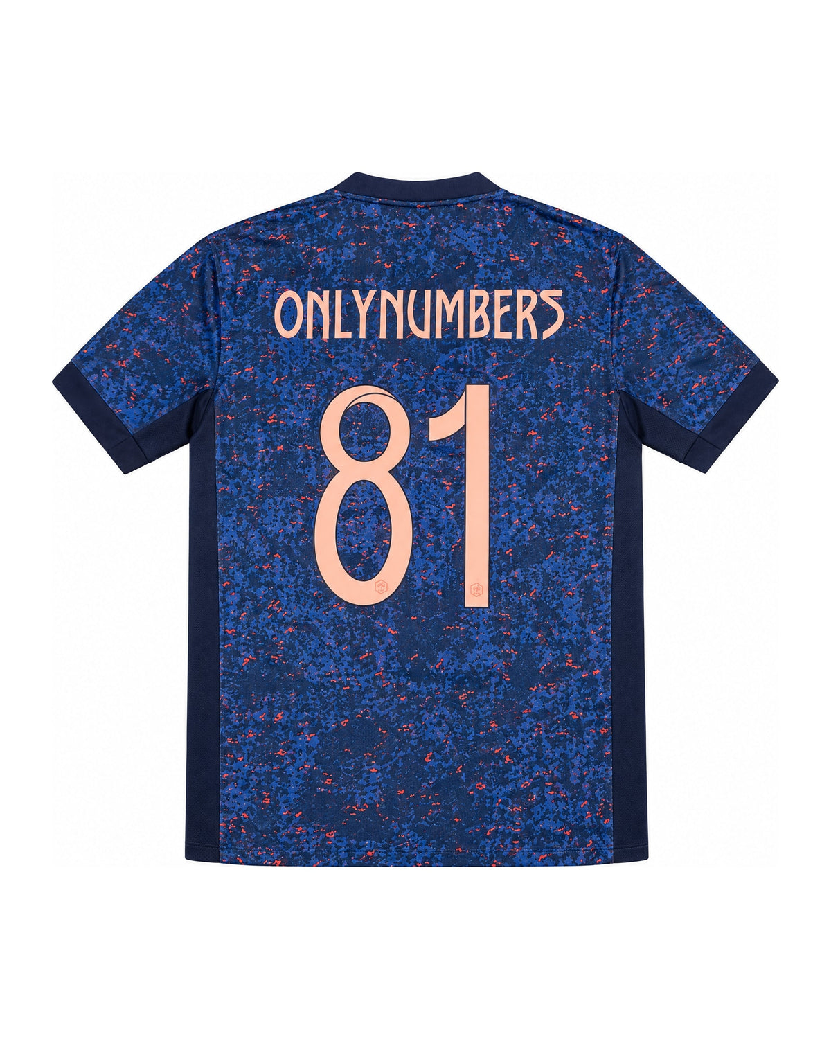 Espalda de la camiseta azul marino de Francia con el nombre Onlynumbers y el número 81 en coral